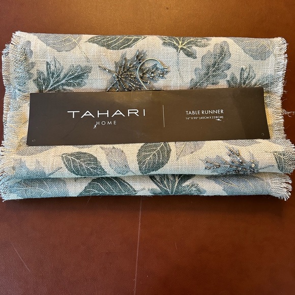 Beaded Table Runner - Picture 2 of 8